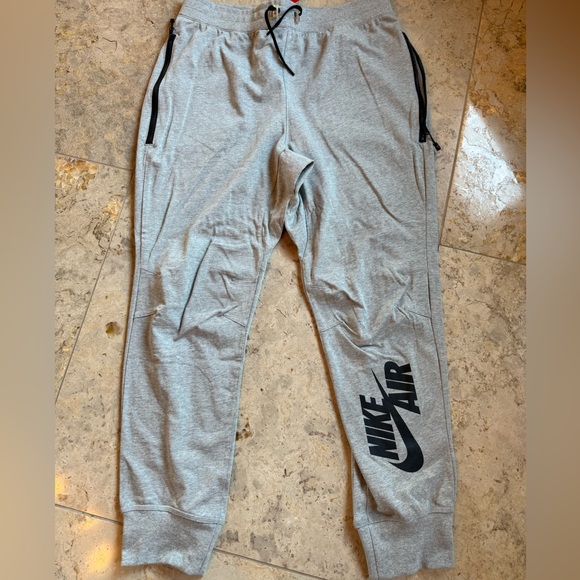 Nike Gray Sweatpants - Picture 1 of 3